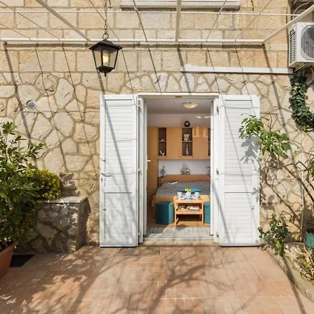 Green Harmony - Studio With Terrace And Shared Swimming ... Mlini